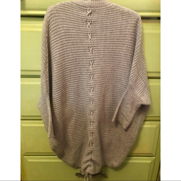 Gray sweater - Picture 3 of 3